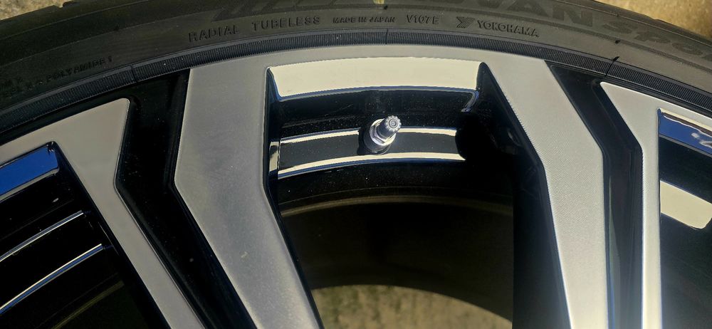 Оригинални 23"джанти BMW X7(Стил 914I)+ гуми Yokohama  спорт пакет