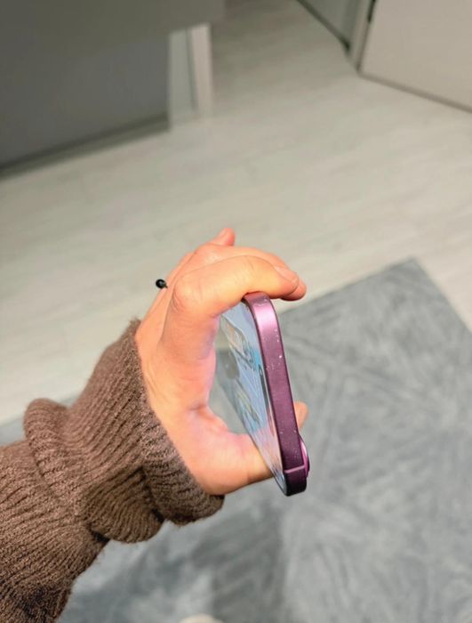 iPhone 16 plus 128GB 
Battery health 98%