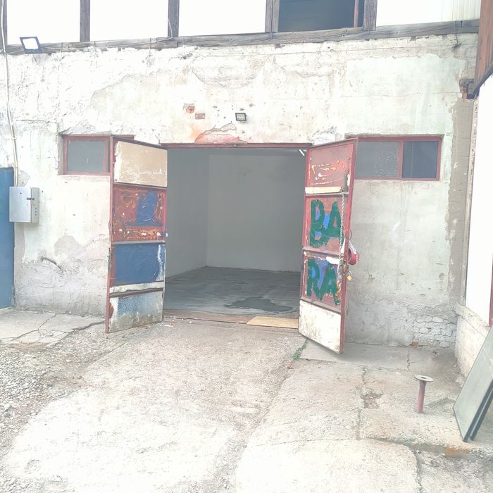 Închiriez convenabil Hala