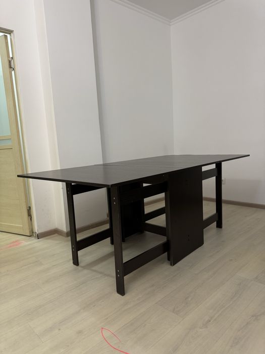 Стол книжка для гостиной