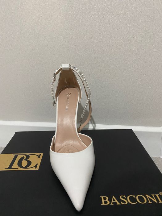 Туфли белые Basconi (оригинал)