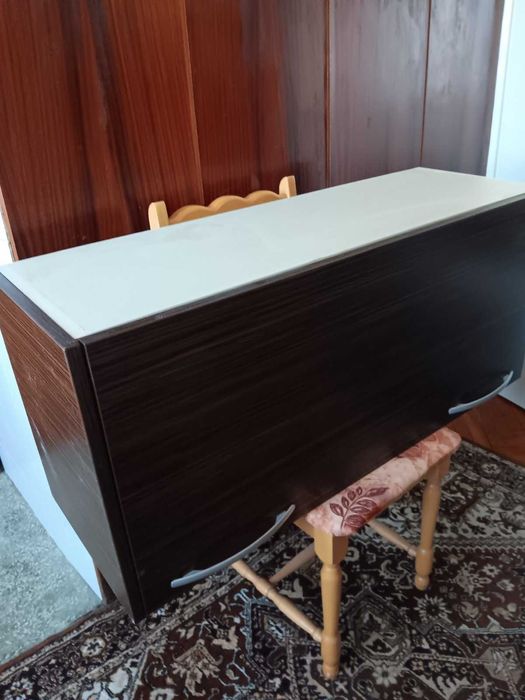 Кухненски модулни шкафове- 2 броя.