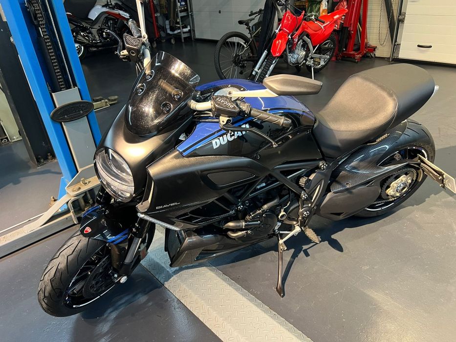 Ducati Diavel 1200  V2