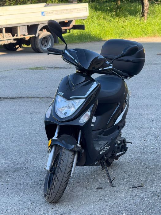 Motoscuter luxxon 49cc - 870 km reali - import Germania