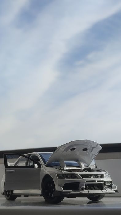 Mitsubishi Lancer Evolution IX 1:32