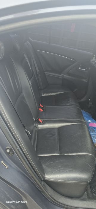 Interior piele toyota avensis t27
