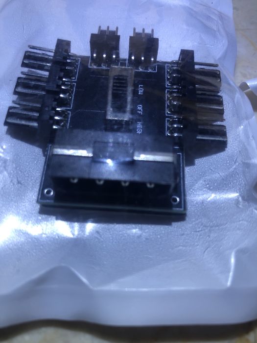 Fan Hub (spliter ventilatoare)