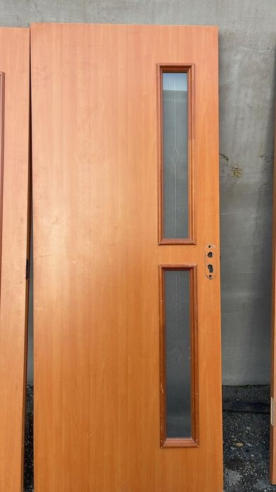 Продам двери б/у межкомнатные