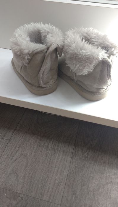 Детская обувь зимняя ботинки угги