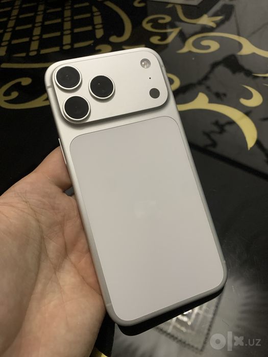 Iphone 17 pro max 100%
