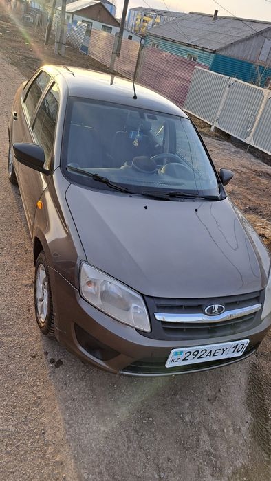 Лада Гранта продам 2017