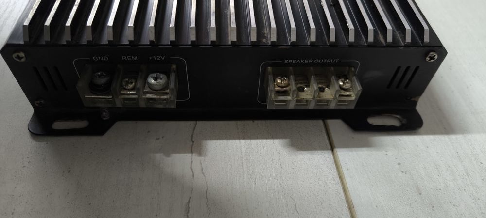 Усилитель для сабвуфера