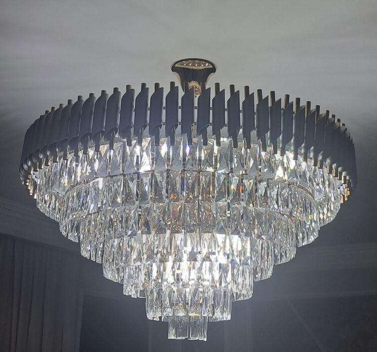 Lyustra sotiladi. Продаётся люстра