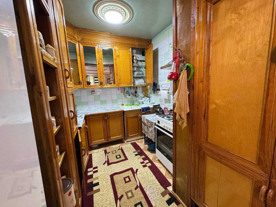 Прдаю квартиру мечеть думбрабад 3/1/4  62 м2 Первая линия. под нежилой