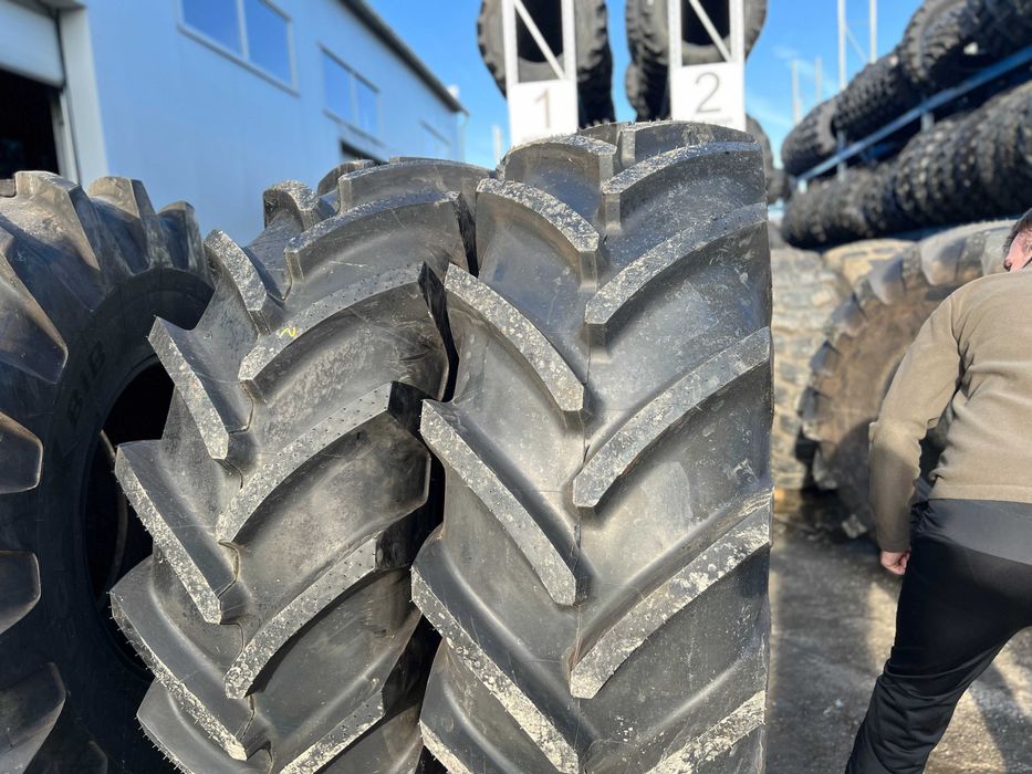 Cauciucuri noi agricole de COMBINA cu garantie 650/75R32 MICHELIN