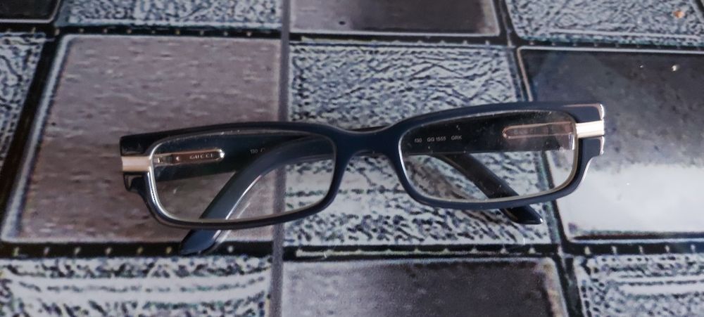 Vand ochelari Gucci