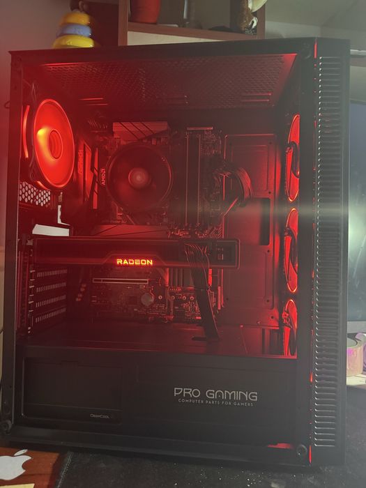 Pc Ryzen 5 5600x 16gb rx 6700xt 12gb