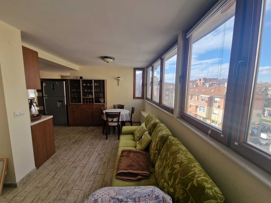 Продава се Многостаен апартамент в Благоевград, Широк център - 220 кв.м за 788 €/кв.м - Снимка #4