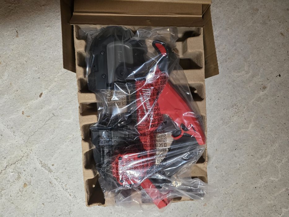 Milwaukee ,m18 FUEL, лентов трион