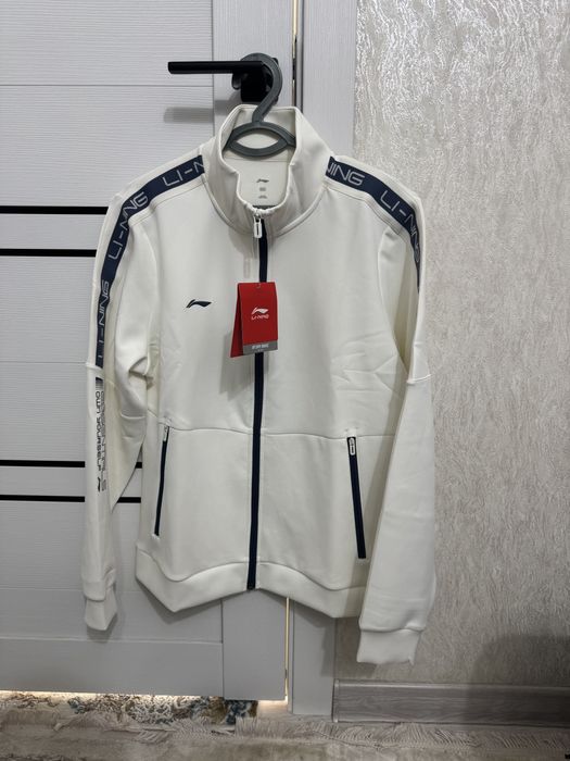 LiNing - Продается верхняя часть женского спортивного костюма