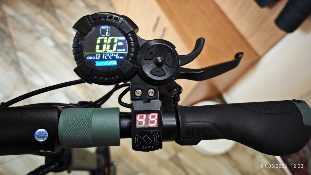 Продавам електрическа тротинетка Vsett 8