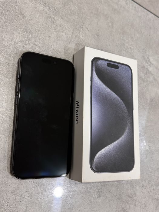 iPhone 15 pro blue
