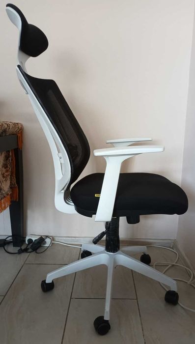 Офис стол - 2 бройки