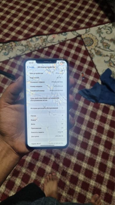 XS MAX  256  73 Face ID bor 1.300 (келишамиз) айби экранда