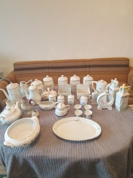 Ретро порцеланов сервиз с допълнителни части