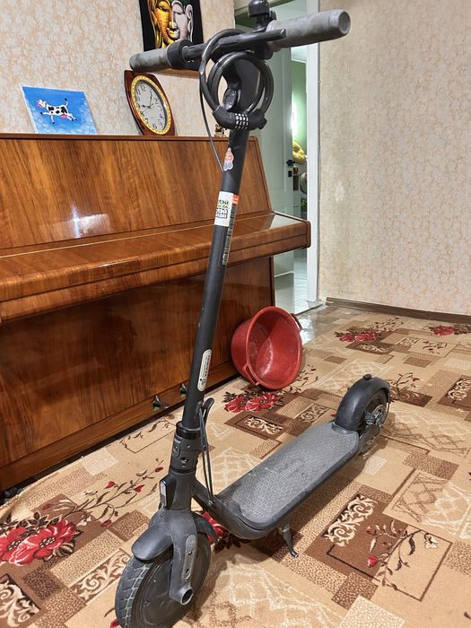 Продам Электросамокат Ninebot