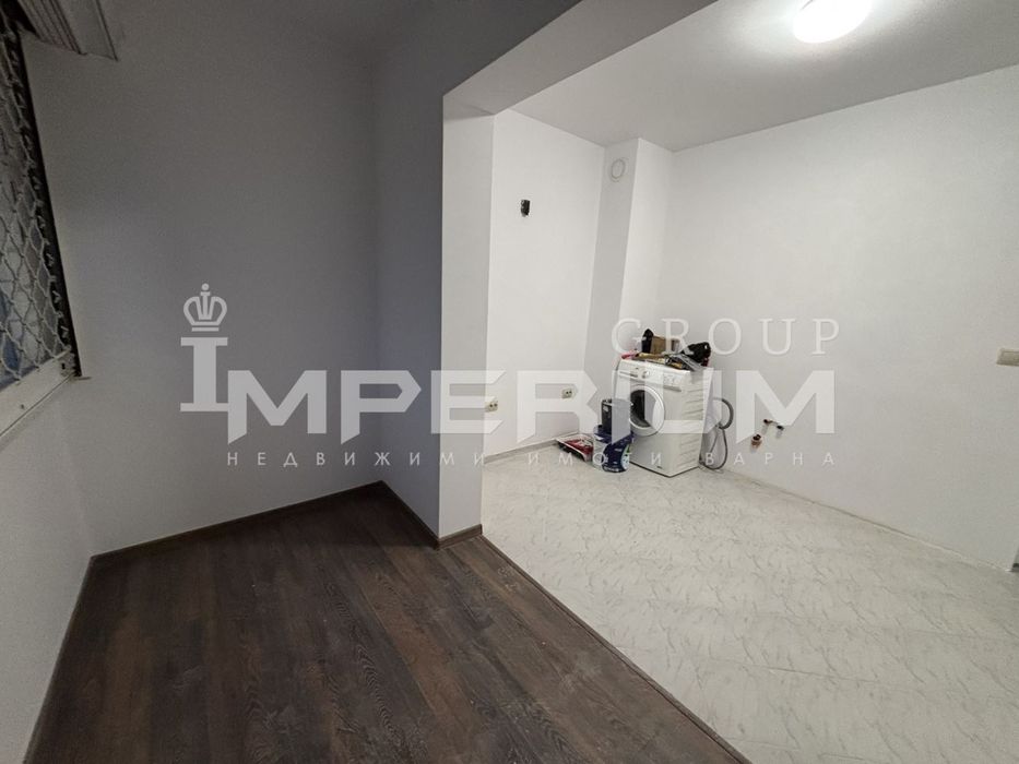 Продава ЕКСКЛУЗИВНО: Двустаен, среден апартамент * юг * след ремонт,