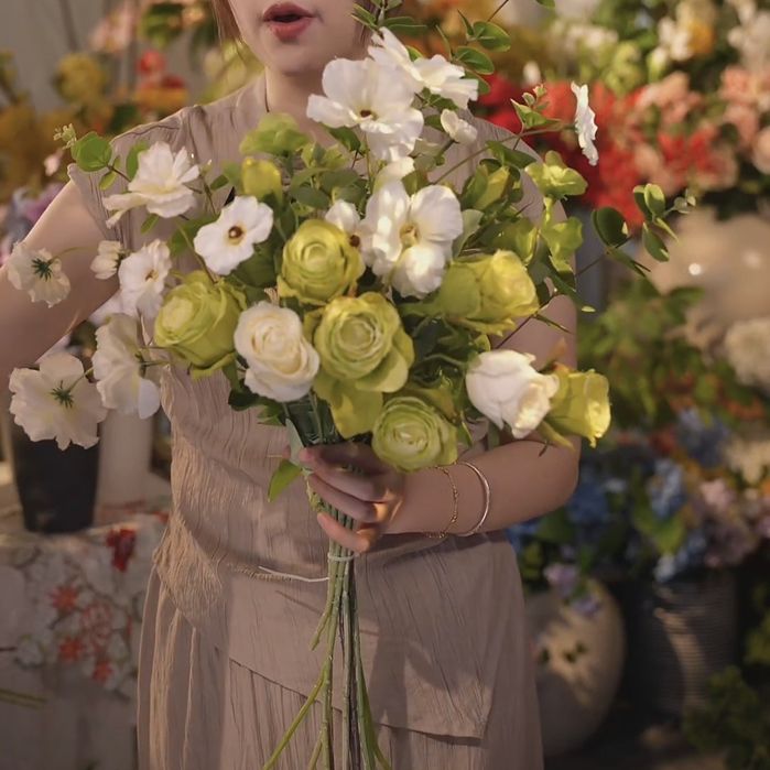 Искуственные цветы и горшки по оптовым ценам