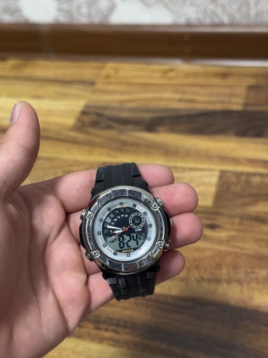 Часы продаются за 75.000