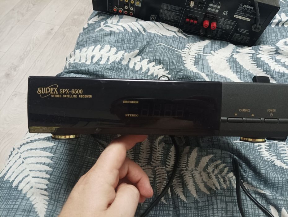 Тюнер для спутникового телевидения для больших параболических тарелок