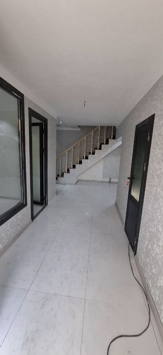 Срочно Сотилади 2 кават 1 соток 4 хона + ошхона Бектемир тумани