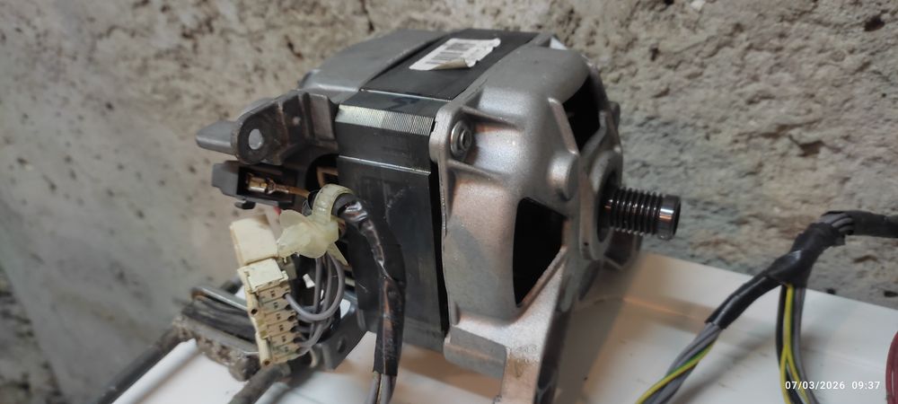 Части за пералня Whirlpool 40евро. за всичко