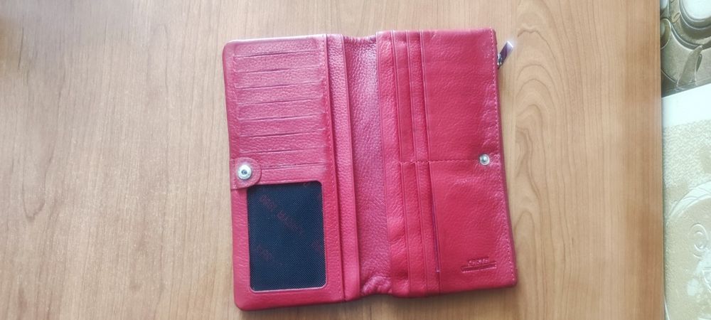 Продам кожаный кошелёк