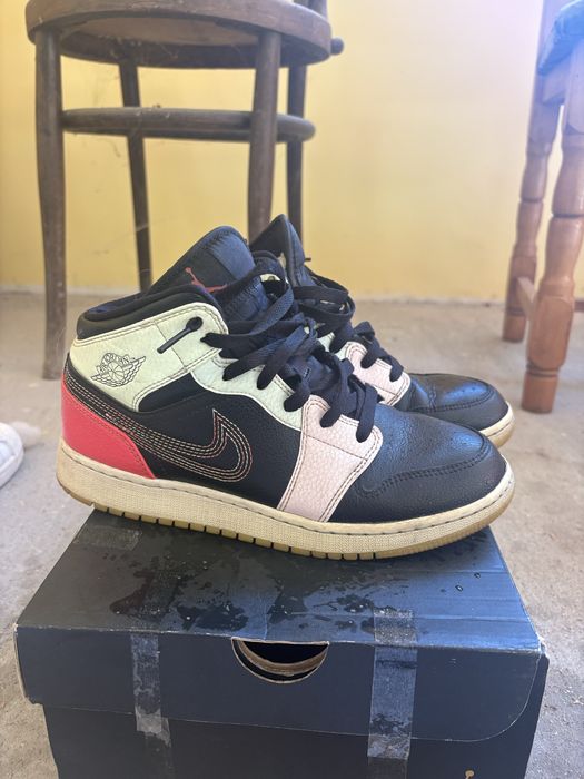 Adidasi Jordan 1