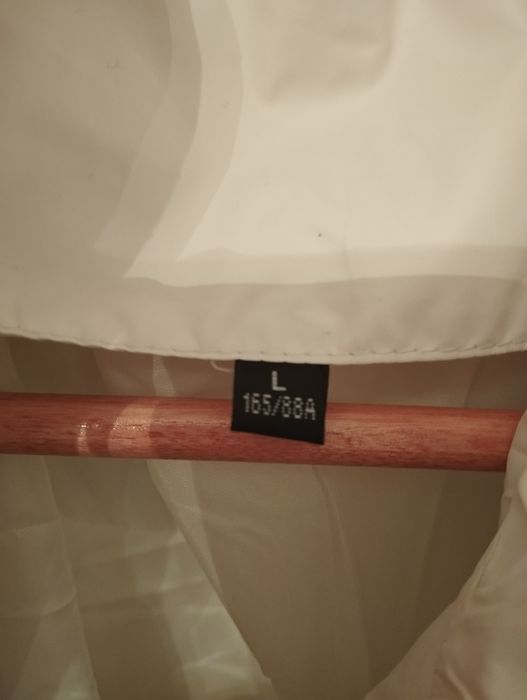 Продам куртку ,новая.