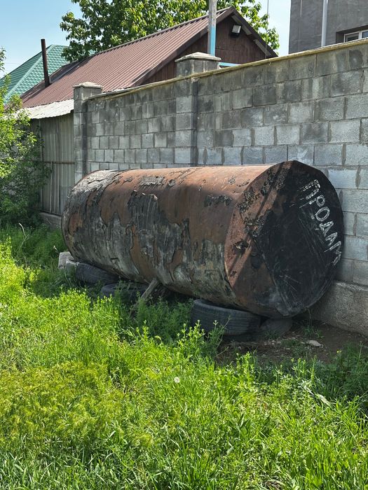 Продам Цистерну , железную емкость