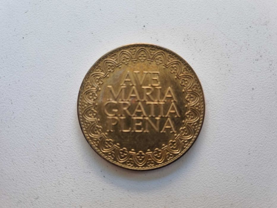 Монета от катедралата Нотд дам в Париж