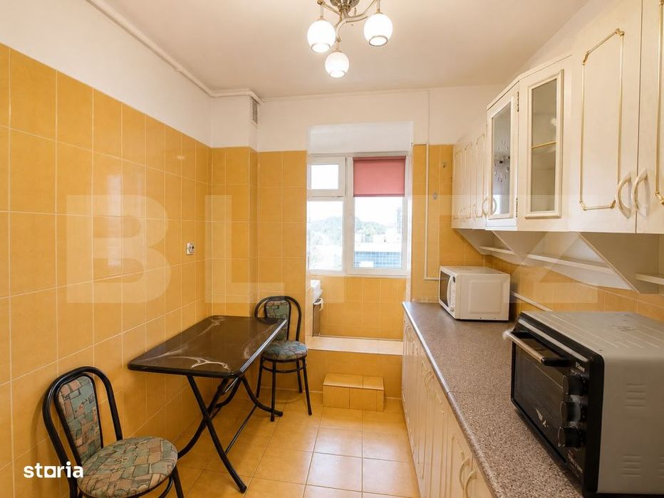 Apartament cu 3 camere, 75 mp, zona Complexul Studentesc