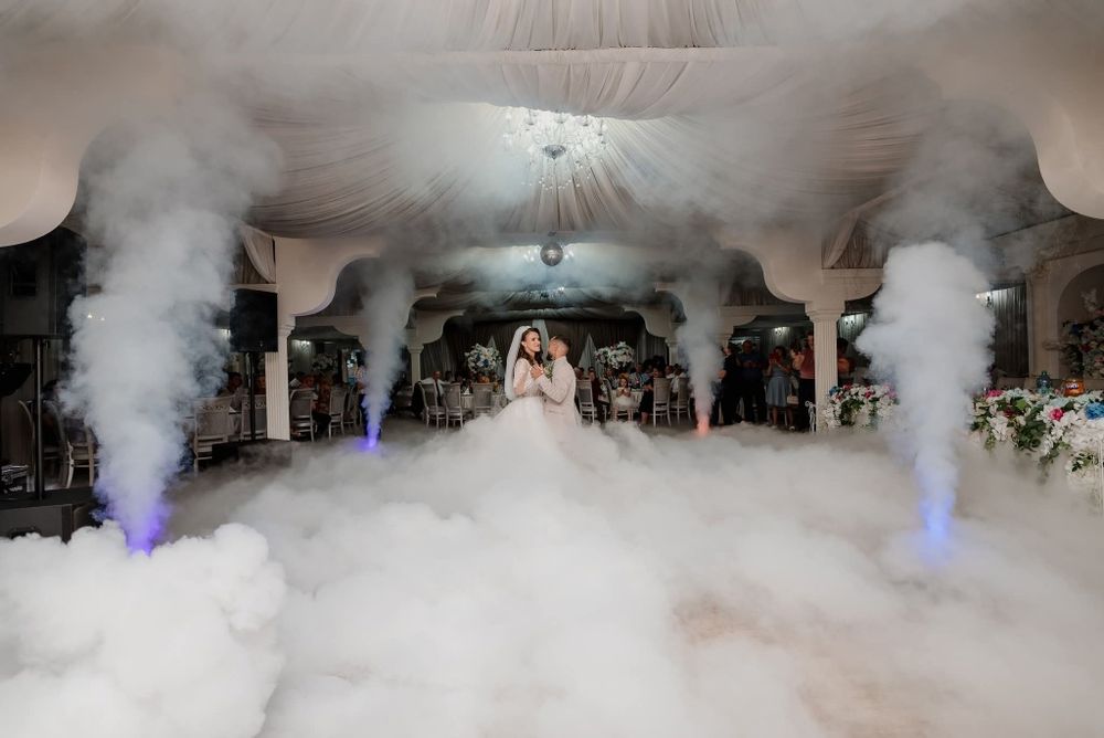 Fum greu ,explozie de baloane, bar mobil