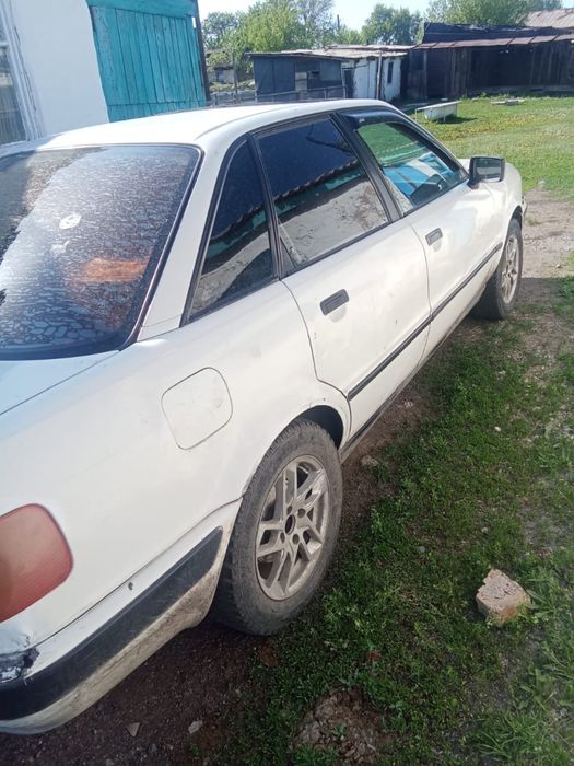 Прадаётся автомабиль ауди б4