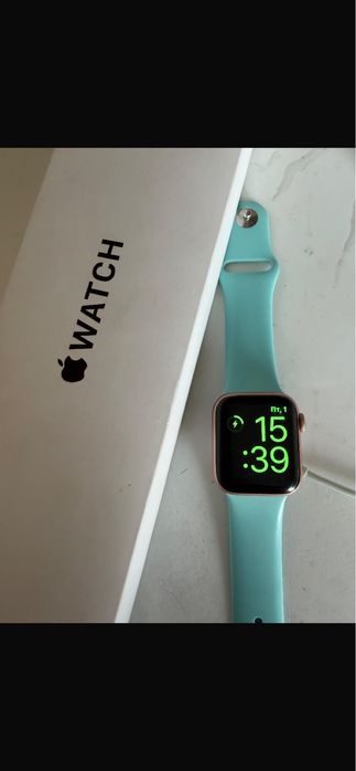 Apple Watch Gold в идеальном состояний