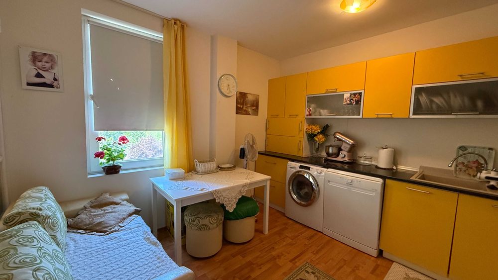 Продава се Тристаен апартамент в к.к. Св.Св. Константин и Елена - 100 кв.м за 2280 €/кв.м - Снимка #4