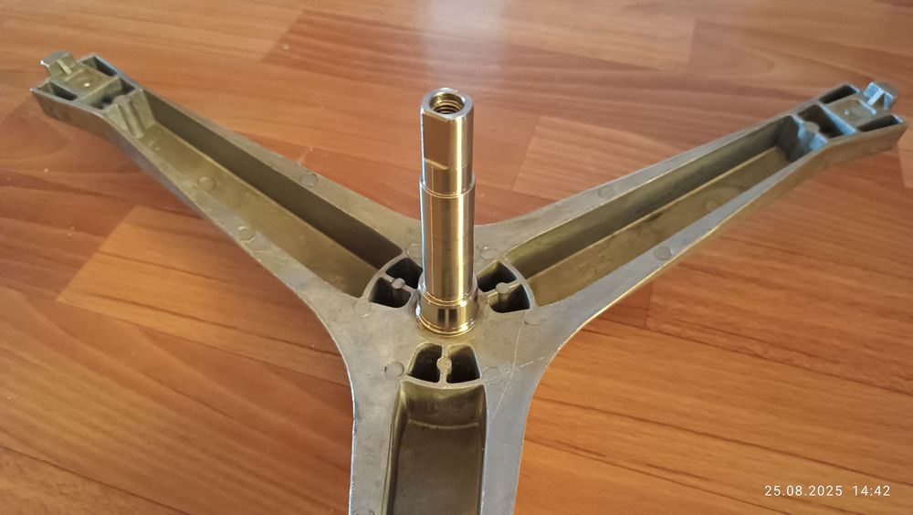 Продаю крестовину барабана ст. Маш LG.