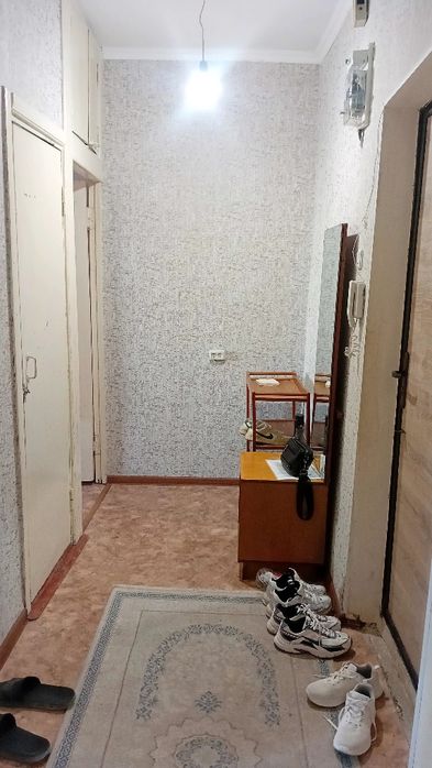 Продам 2х ком. кв.в 8мкр дом 7