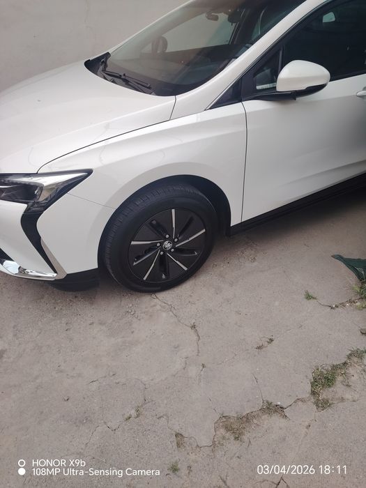 Buick velite 6 sotiladi