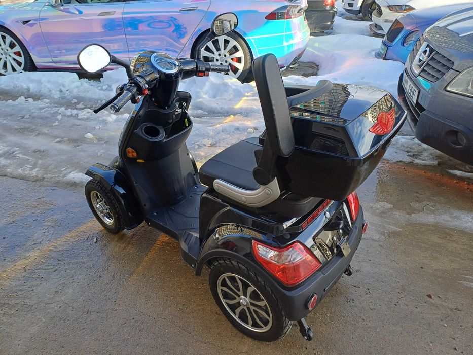 Scuter electric pentru persoane cu dizabilitati